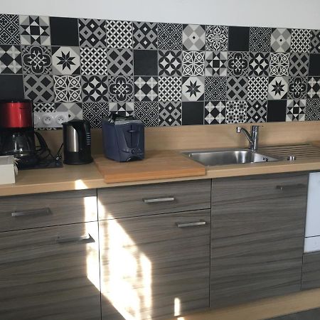 Pugny-Chatenod Appartement T2 Independant Dans Maison المظهر الخارجي الصورة