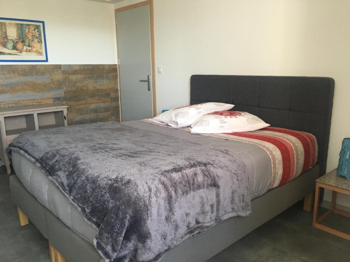 Pugny-Chatenod Appartement T2 Independant Dans Maison المظهر الخارجي الصورة